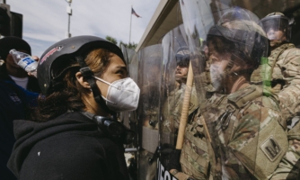 (David Pashaee / Middle East Images via AFP)